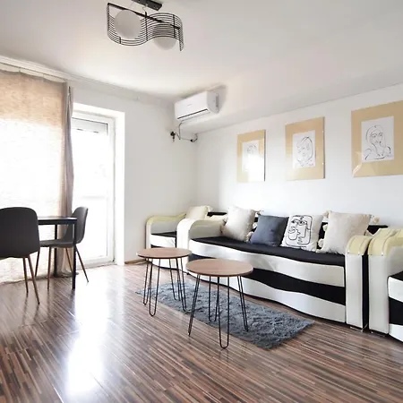 Apartment Resedinta Dalles *