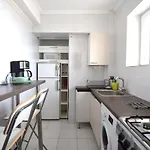 Resedinta Dalles * Bukurešť